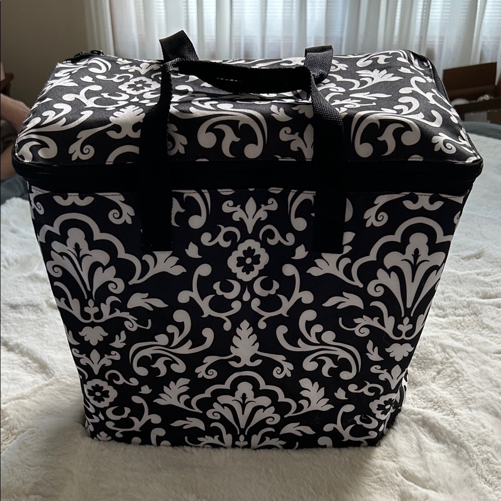 Thirty-One Black and White Floral Tote